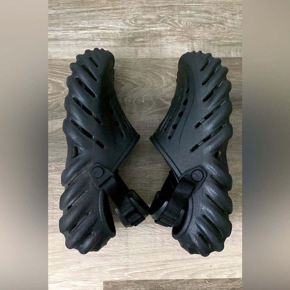 Echo Clog Crocs - image 3